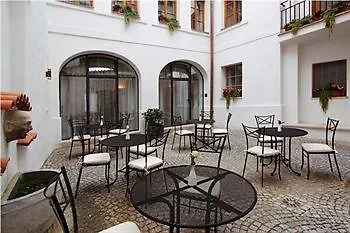 Hotel At The Green Grape Prague