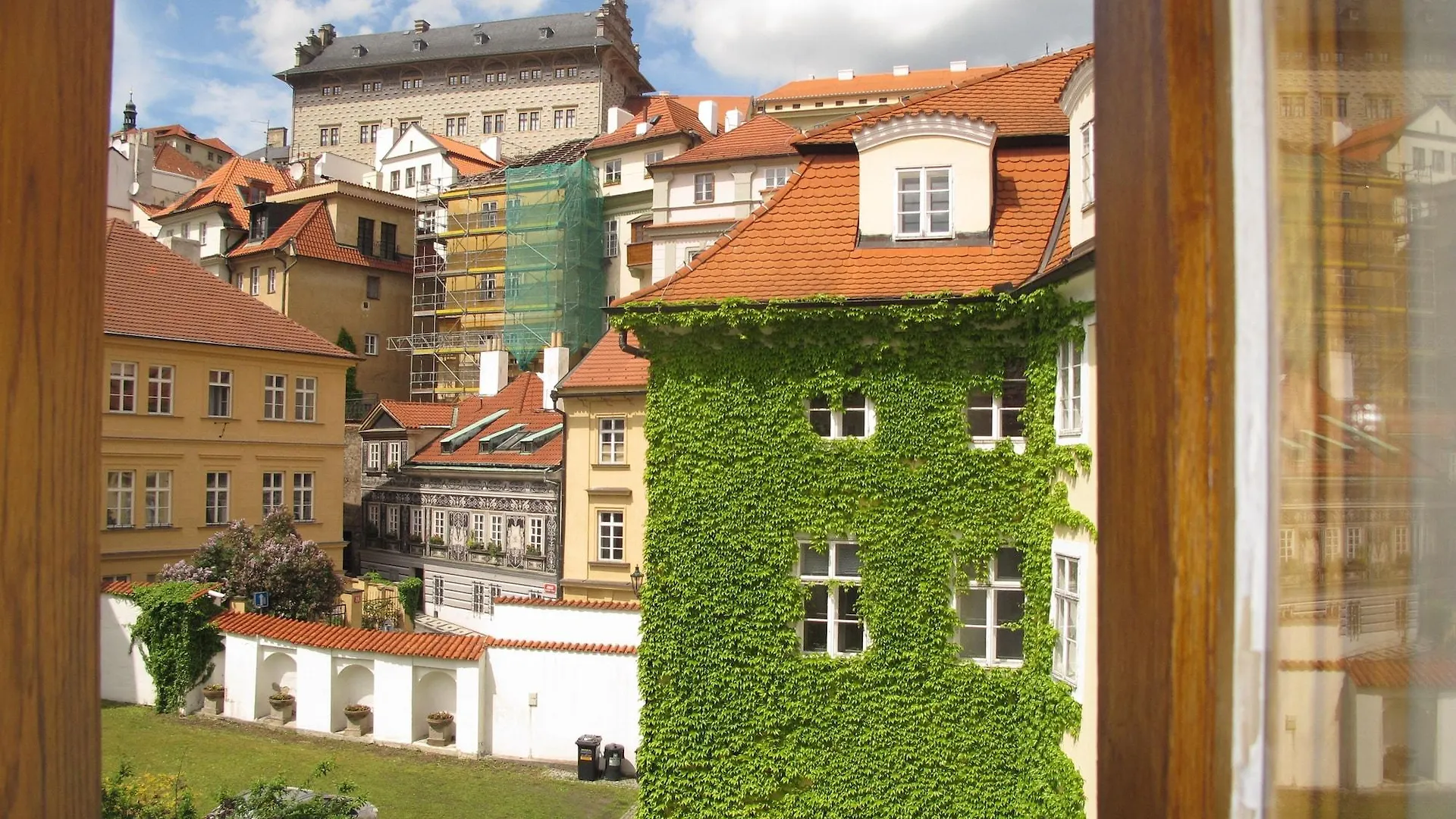 Hotel At The Green Grape Prag