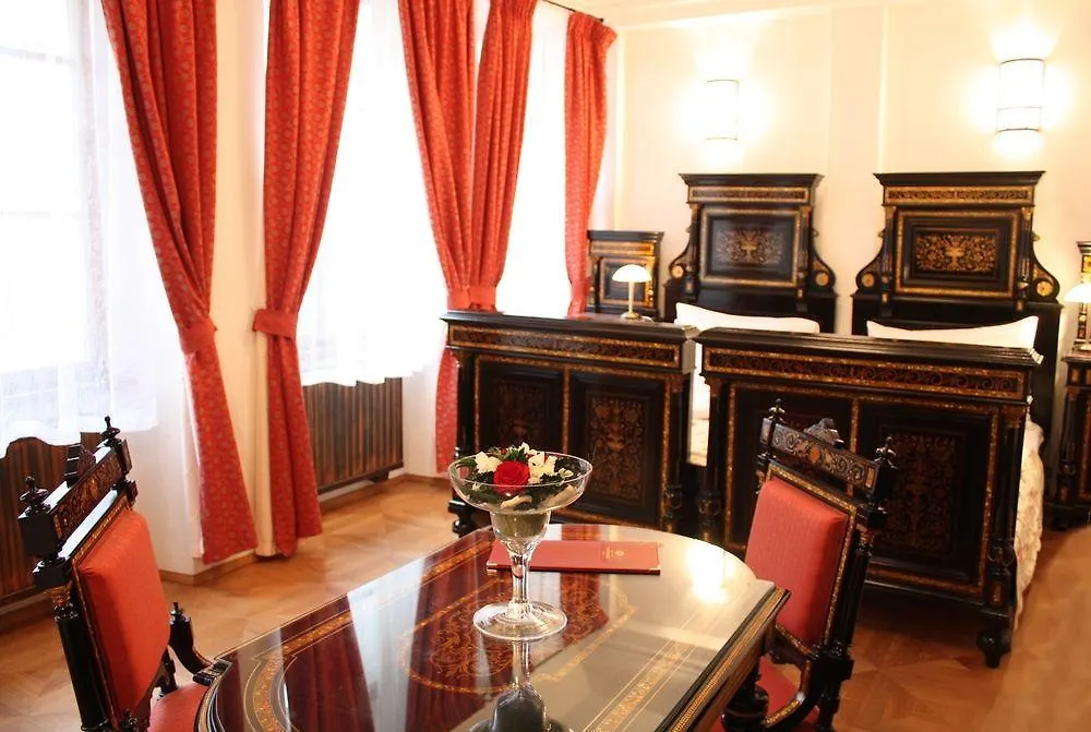 ****  Hotel At The Green Grape Prag Tjekkiet