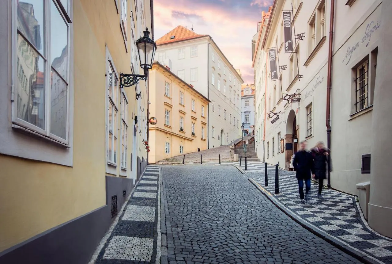 ****  Hotel At The Green Grape Prag Tjekkiet